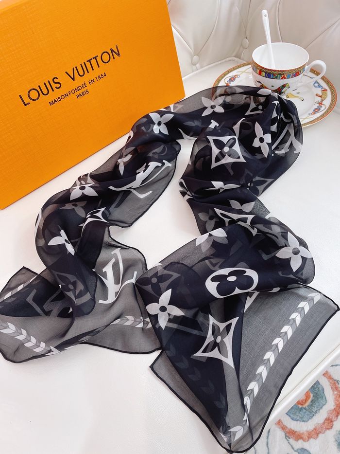 Louis Vuitton Scarf LVS00017